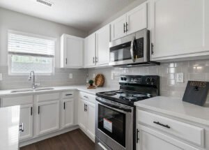 3 Modern Flat-Panel Kitchen Cabinets